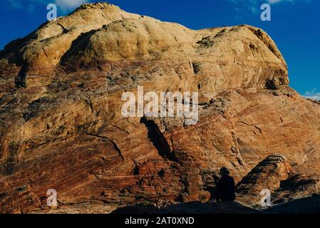 Panoramablick auf den Fire Canyon Silica Dome im Valley of Fire State Park, Nevada, Vereinigte Staaten Stockfoto