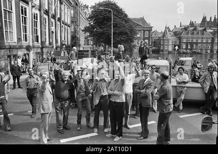 Ein Überblick über die Demonstration der Landwirte in Hoeksewaa Demonstranten in Den Haag Datum: 2. August 1974 Ort: Den Haag, Zuid-Holland Schlüsselwörter: Booker, Demonstrationen Stockfoto