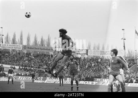 FC Utrechter gegen Ajax 2-1 (KNVB-Pokal); Spielmomente Datum: 21. November 1976 Schlagwörter: Sport, Fußball-Institution Name: FC Utrechter Stockfoto