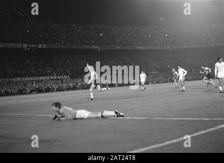 Feijenoord vs. Estudiantes 1-0; Feijenoord gewinnt WM-Datum: 9. September 1970 Schlagwörter: Sport, Name der Fußballeinrichtung: Feyenoord Stockfoto