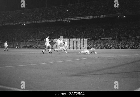 Feijenoord vs. Estudiantes 1-0; Feijenoord gewinnt WM-Datum: 9. September 1970 Schlagwörter: Sport, Name der Fußballeinrichtung: Feyenoord Stockfoto