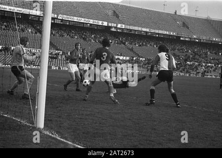 Feyenoord gegen AZ67 2-1, Spielmoment Datum: 22. April 1973 Schlagwörter: Sport, Fußball-Institution Name: Feyenoord Stockfoto