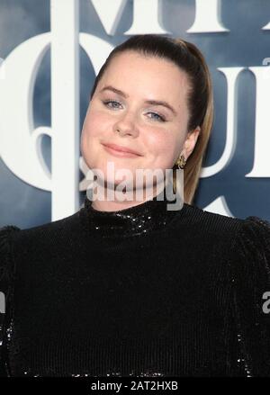 Hollywood, Ca. Januar 2020. Jessie Ennis, bei Premiere Von Apple TV's 'Mythic Quest: Raven's Banquet' im Cinerama Dome in Hollywood, Kalifornien am 29. Januar 2020. Kredit: Faye Sadou/Media Punch/Alamy Live News Stockfoto