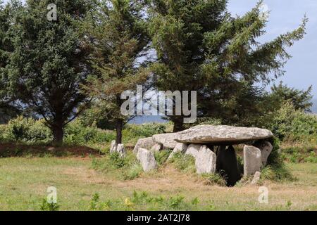 Dolmen - Galeriegrabes von Ile Grande - Grand Island - in Pleumeur-Bodou, Bretagne, Frankreich Stockfoto