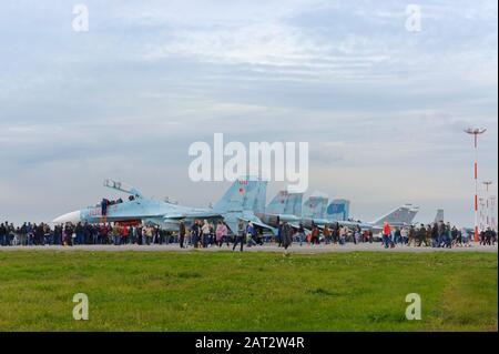 Militärluftfahrtfest, Marinekämpferausstellung, Tschkalowsk, Gebiet von Kalikow, Russland, 19. Oktober 2019 Stockfoto