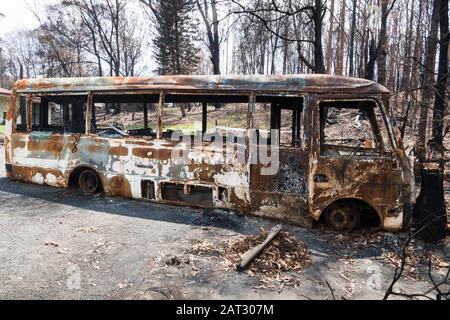 Mogo, Australien. Januar 2020. Die MoGo Township wurde zerstört, als Buschfeuer an der Südküste des NSW während der australischen Buschfeuer im Jahr 2020, Mogo, New South Wales, Australien, wüteten. (Foto von Hugh Peterswald/Pacific Press) Credit: Pacific Press Agency/Alamy Live News Stockfoto