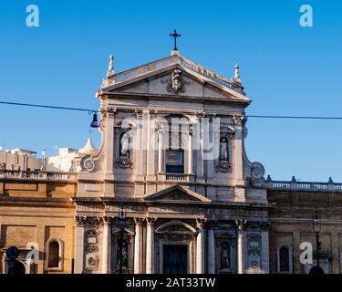 ROM, Italien - 30. Dezember 2019: Vorderansicht der Chiesa di Santa Susanna alle Terme di Diocleziano in Rom, Italien Stockfoto