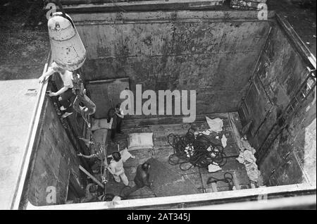 Havenstaking Amsterdam 1979 Hafenstreik in Amsterdam; Übersicht Streikende Datum: 6. September 1979 Standort: Amsterdam, Noord-Holland Schlüsselwörter: Unternehmen, Häfen, Streiks, Angestellte Stockfoto