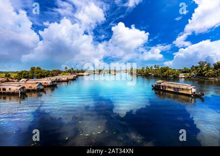 Hausboote in Alleppey Backwaters, Traditionelle Inian Hausboote in Südindien, Kerala Indien Stockfoto