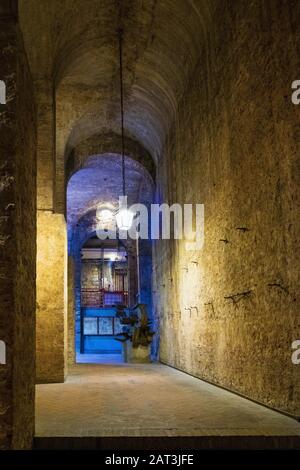 Perugia, Umbrien/Italien - 2018/05/28: unterirdische Gänge und Kammern aus dem 16. Jahrhundert, Rocca Paolina Festung aus Stein in Perugia Altstadt Stockfoto