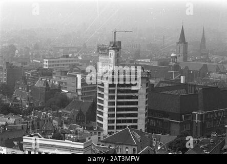 Das höchste Bürogebäude in Utrechter. Neudeflat Anmerkung: De Neudeflat (1956-1962) ist ein Entwurf des Architekten Huig Maaskant Datum: 6. Juni 1961 Standort: Utrechter, Utrechter Schlüsselwörter: Architektur, Bürogebäude Stockfoto