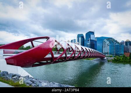 Peach Bridge, Calgary, Kanada Stockfoto