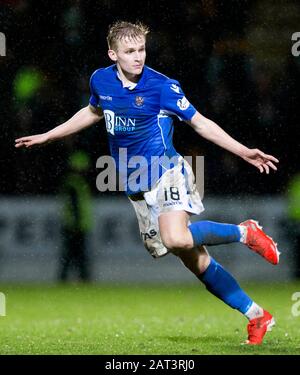 Ali McCann von St Johnstone während des Ladbrokes Scottish Premiership Matches im McDiarmid Park, Perth. Stockfoto