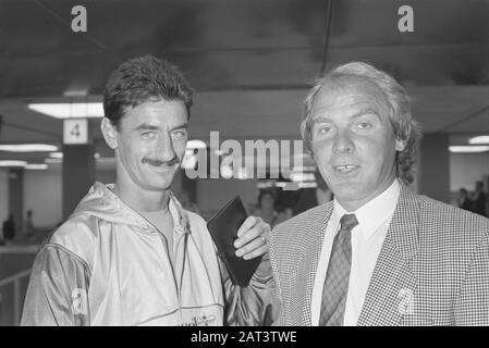 Arrival Team Wales; Ian Rush und Nationaltrainer Terry Yorath.; Stockfoto