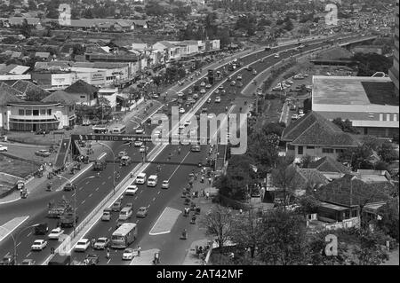 Indonesien, Jakarta, wichtiger moderner Verkehrsweg Datum: 20. August 1971 Standort: Indonesien, Indonesien, Jakarta Stockfoto