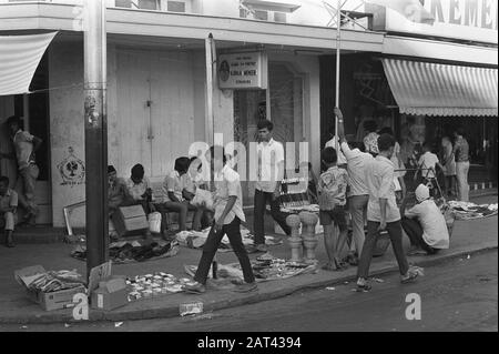 Indonesien, Jakarta, Straße Datum: 20. August 1971 Ort: Indonesien, Indonesien, Jakarta Schlüsselwörter: Bevölkerung Stockfoto