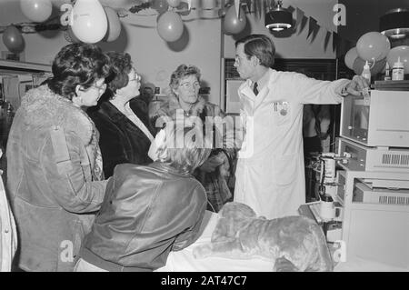 Informationstag im Emma Children's Hospital in Amsterdam das Krankenhaus zum unabhängigen Überleben Datum: 20. März 1985 Ort: Amsterdam, Noord-Holland Schlüsselwörter: Ärzte, Krankenhäuser persönlicher Name: Emma Children's Hospital Stockfoto