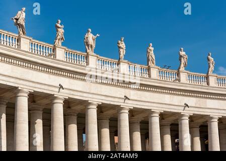 Bernini Colonnade, Petersplatz, Vatikan, Rom, Italien Stockfoto