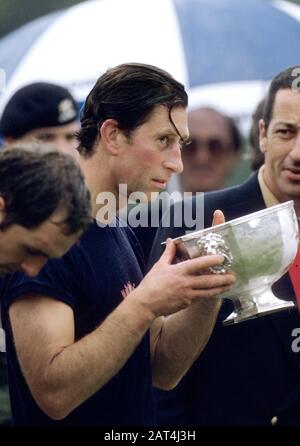 HRH Prince Charles, Prince of Wales bei Tidworth Army vs Navy Polo Challege, Tidworth, England Juli 1984 Stockfoto