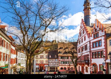 Markt mit historischem Rathaus, Weinheim, Badische Bergstraße, Deutschland Stockfoto