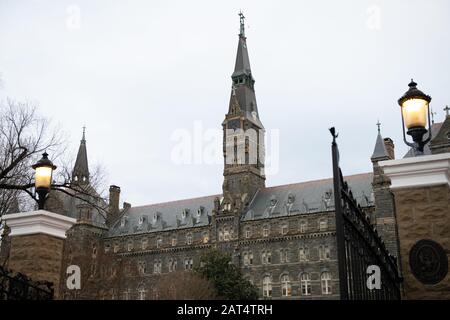 Ein allgemeiner Blick auf die Healy Hall, das Flaggschiffgebäude auf dem Hauptcampus der Georgetown University, wie sie am 27. Januar 2020 in Washington, DC zu sehen war. (Graeme Sloan/Sipa USA) Stockfoto