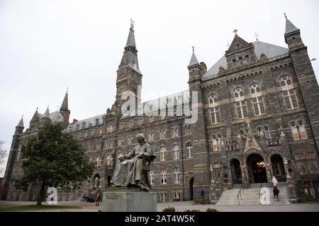 Ein allgemeiner Blick auf die Healy Hall, das Flaggschiffgebäude auf dem Hauptcampus der Georgetown University, wie sie am 27. Januar 2020 in Washington, DC zu sehen war. (Graeme Sloan/Sipa USA) Stockfoto