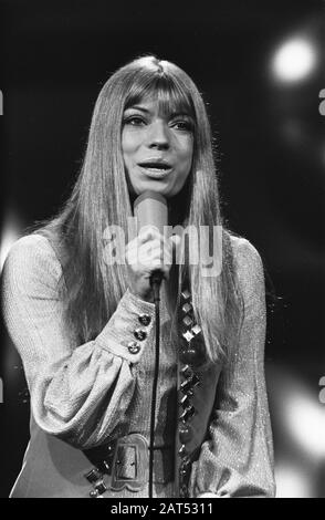 Eurovision Song Contest 1970 in der RAI Amsterdam Katja Ebstein (Deutschland) Datum: 21. März 1970 Ort: Amsterdam Schlagwörter: Künstler, Songfestivals, Songfestivals, Sänger persönlicher Name: Ebstein, Katja Institutionenname: Eurovision Song Festival Stockfoto