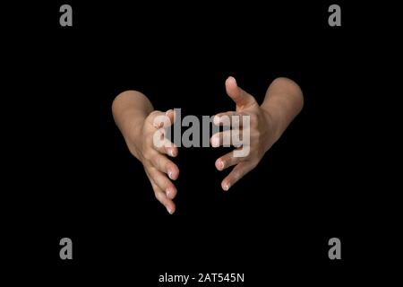 2 von 3 Bildern, die die Reihenfolge für das WORTZEICHEN in britischer Zeichensprache auf einem isolierten schwarzen Hintergrund zeigen Stockfoto