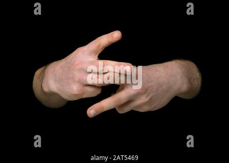 Die WORTPFLEGE in britischer Zeichensprache auf isoliertem schwarzem Hintergrund Stockfoto