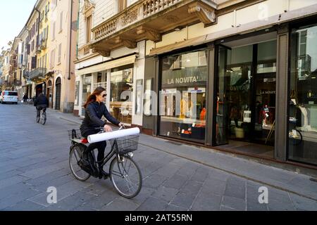 Corso Strada Nuova Hauptstraße, historisches Stadtzentrum, Pavia, Lombardei, Itay, Europa Stockfoto