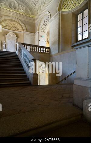 Sitz der Universität Pavia, einer 1361 gegründeten italienischen staatlichen Universität. Sie gehört zu den ältesten der Welt, Alma Ticinensis Universitas Stockfoto