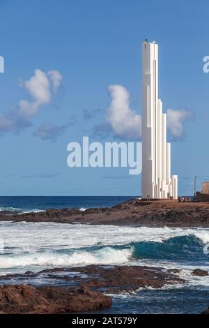 Der Leuchtturm Punta del Hidalgo ist ein aktiver Leuchtturm in Punta del Hidalgo innerhalb der Gemeinde San Cristóbal de La Laguna im Nordosten von teneras Stockfoto
