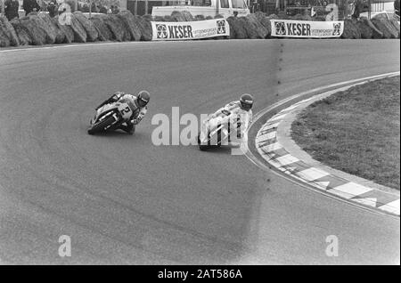 Internationale Olof-Rennen 1980 in Zandvoort Will Hartog (44 von Randy Mamola (2) Datum: 14. September 1980 Ort: Noord-Holland, Zandvoort Schlüsselwörter: Motorräder, Motorradrennen persönlicher Name: Hartog, Wil, Mamola, Randy Stockfoto