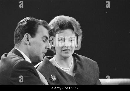 Willem Duys en Erna Spoorenberg Datum: 8. Oktober 1961 Personenname: Duys, Willem, Spoorenberg, Erna Stockfoto