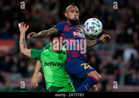 Barcelona, Spanien. Januar 2020. Barcelona, SPANIEN - 30. JANUAR: Arturo Vidal vom FC Barcelona während der spanischen Runde der Copa del Rey im 16. Spiel zwischen dem FC Barcelona und dem SD Leganes im Camp Nou am 30. Januar 2020 in Barcelona, Spanien. Kredit: Dax Images / Alamy Live News Stockfoto