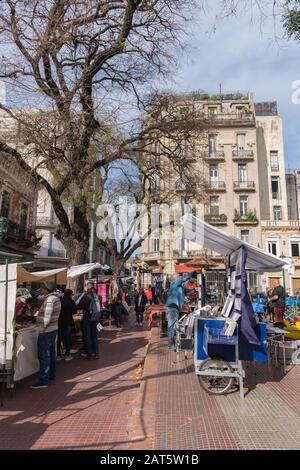 Am Wochenende fliehen Sie vom Markt San Telmo, Buenos Aires, Argentinien Stockfoto