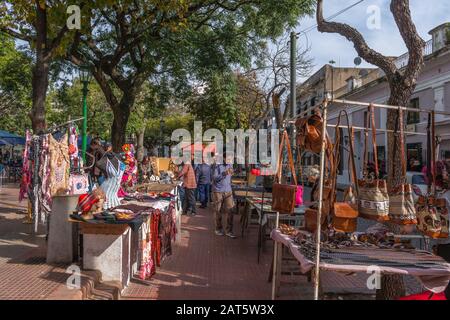 Am Wochenende fliehen Sie vom Markt San Telmo, Buenos Aires, Argentinien Stockfoto
