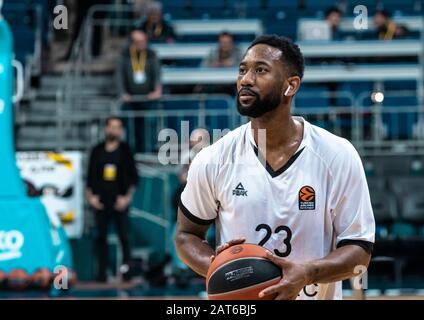 Istanbul/TÜRKEI - 14. JANUAR 2020: David Lighty während des Basketballspiels der Euroleague 2019-20 Runde 19 zwischen Fenerbahce und LDLC Asvel in der Ulker Sports Arena. Stockfoto