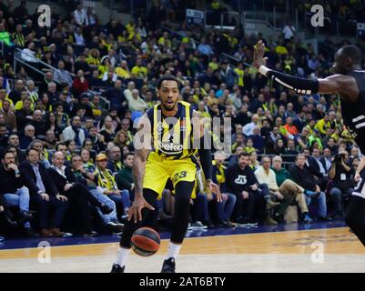 Istanbul/TÜRKEI - 14. JANUAR 2020: Malcolm Thomas während des Basketballspiels der Euroleague 2019-20 Runde 19 zwischen Fenerbahce und LDLC Asvel in der Ulker Sports Arena. Stockfoto