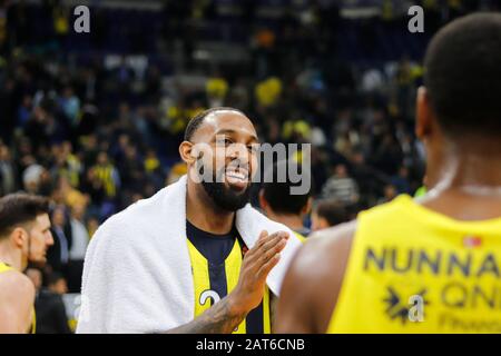 Istanbul/TÜRKEI - 14. JANUAR 2020: Derrick Williams nach dem Basketballspiel der Euroleague 2019-20 Runde 19 zwischen Fenerbahce und LDLC Asvel in der Ulker Sports Arena. Stockfoto