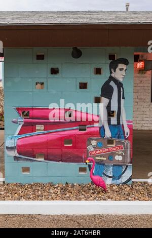 Wandgemälde von Doug Quarles im Motel Safari, das liebevoll restauriert und gepflegt wird, entlang Der Historischen Route 66 in Tucumcari, New Mexico, USA [keine Eigenschaft o Stockfoto