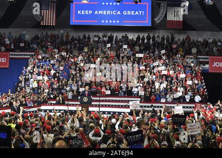 Des Moines, Vereinigte Staaten. Januar 2020. Präsident Donald Trump macht Bemerkungen zu einer "Keep America Great"-Wahlkampfveranstaltung in des Moines, Iowa, Donnerstag, 30. Januar 2020. Demokratische Kandidaten kämpfen auch vor Iowas Erstem in der Nation am 3. Februar. Foto von Mike Theiler/UPI. Credit: UPI/Alamy Live News Stockfoto