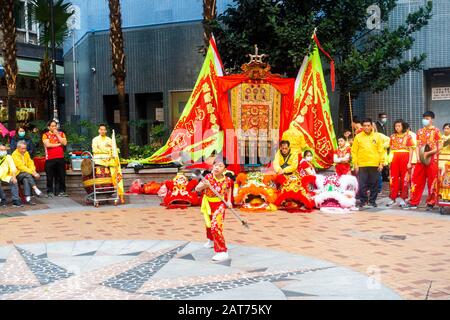 Hongkong - Januar 2020: Kinderausstellung in den Straßen für das chinesische Neujahr. Stockfoto