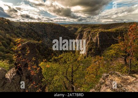 Hexentanzplatz bei Thale mit Blick Richtung Roßtrappe Stockfoto