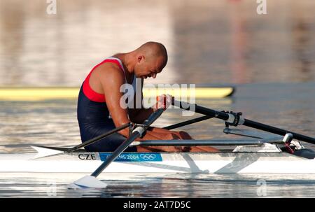 20040821 Olympische Spiele Athen Griechenland [Rowing-Sat-Finaltag] Schinias. Herren Einzelrumpf - Finale CZE M1X Vaclav Chulupa. Foto Peter Spurrier E-Mail images@intersport-images.com [Pflichtgutschrift Peter Spurrier/ Intersport Images] Stockfoto