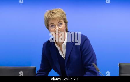 31.01.2020, ThyssenKrupp Hauptversammlung: Die Vorstandsvorsitzende der ThyssenKrupp AG Martina Merz steht auf dem Podium. Credit: Jürgen Schwarz/Alamy Live News Stockfoto