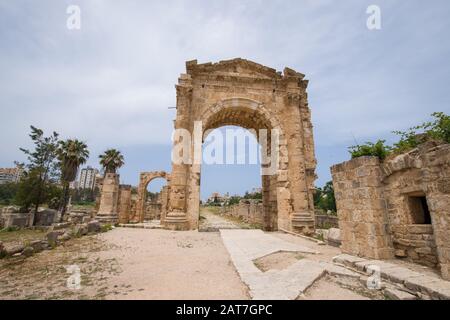 Der Triumphbogen. Roman bleibt in Tyrus. Reifen ist eine alte phönizische Stadt. Reifen, Libanon - Juni 2019 Stockfoto