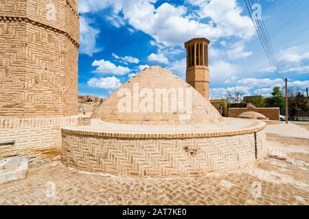 Windturm und Wasserreservoir, Na'in, Provinz Isfahan, Iran Stockfoto