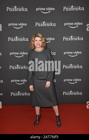 Anke Engelke bei PASTEWKA - Premiere zum 10. Und letzen Staffel im Zoo Palast in Berlin am 30.01.2020 Stockfoto