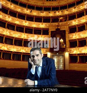 Parma Bürgermeister Federico Pizzarotti Porträt im Theater Regio Foto © Sandro Michahelles/Sintesi/Alamy Foto Stockfoto